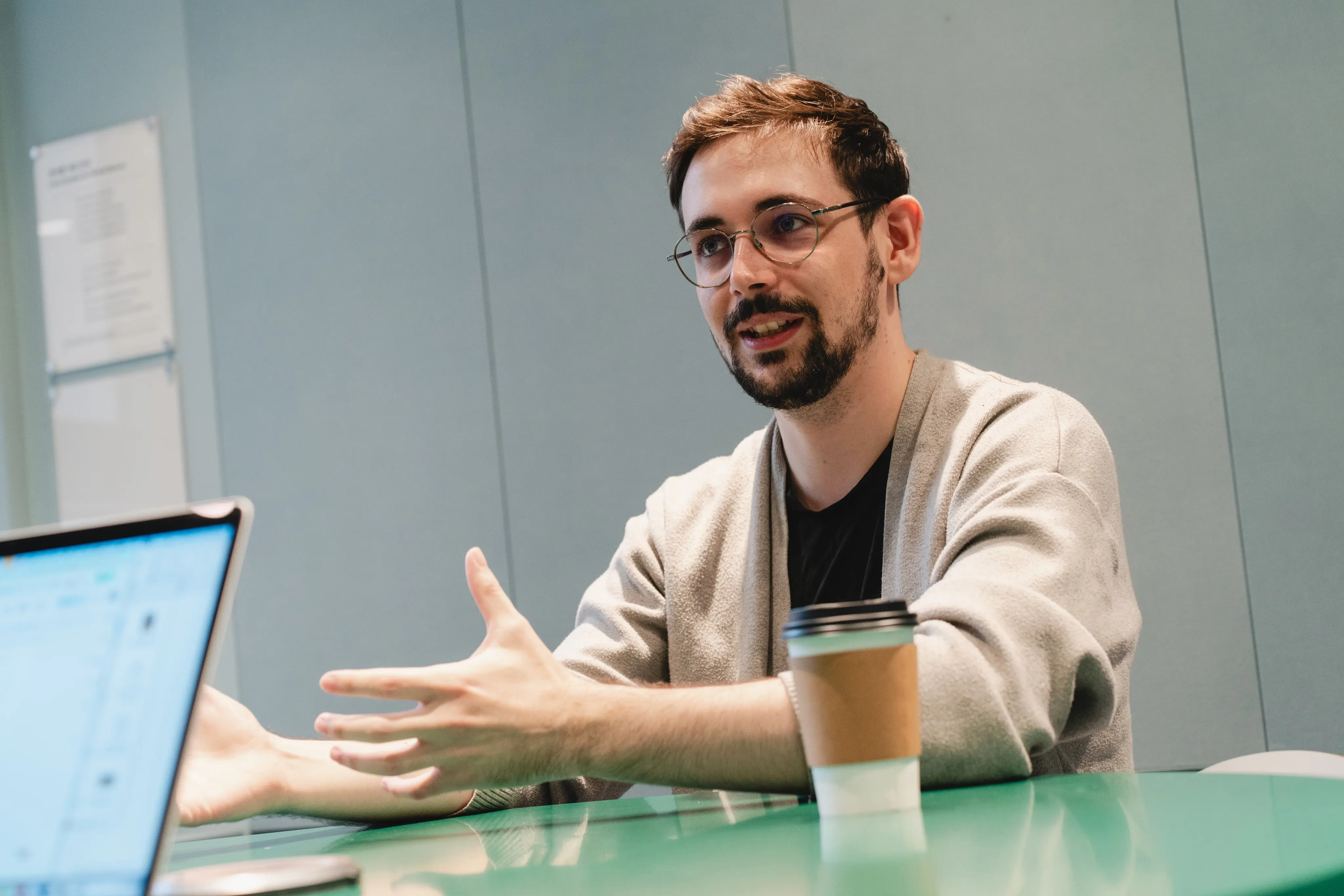 저널 커버 이미지